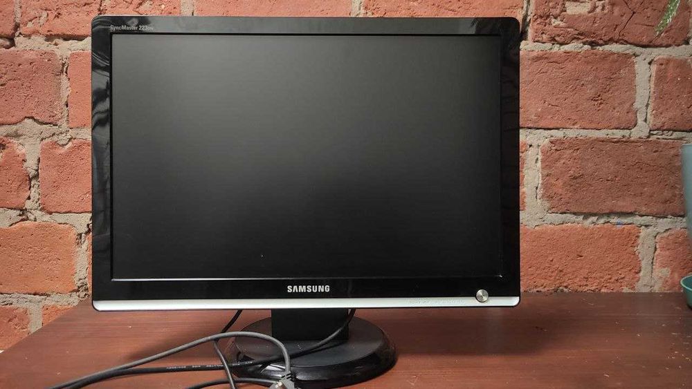Монитор 22" TFT TN, Samsung, 1680x1050 (16:10), 5мс, LS22MEVSFV/EDC