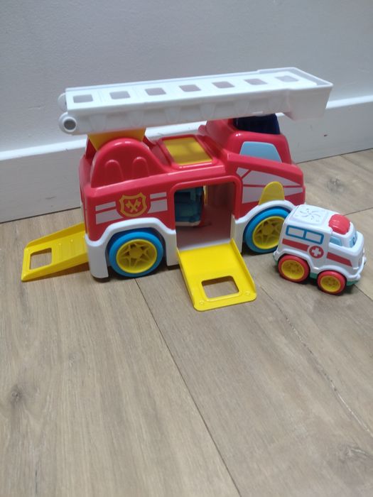 Dumel Discovery ekipa ratownicza Zbysia 12m+