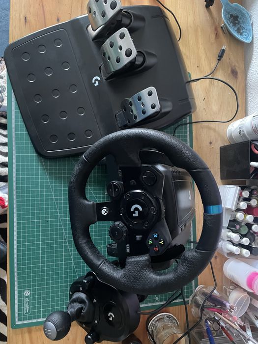 Logitech g923 para Xbox/Pc + Shifter