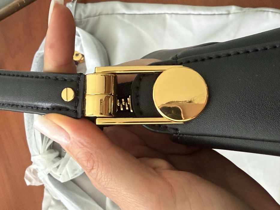Жіноча сумка CHARLES & KEITH