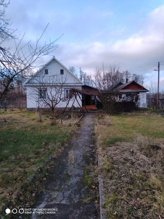 Продається будинок 3 кімнати біля річки і лісу