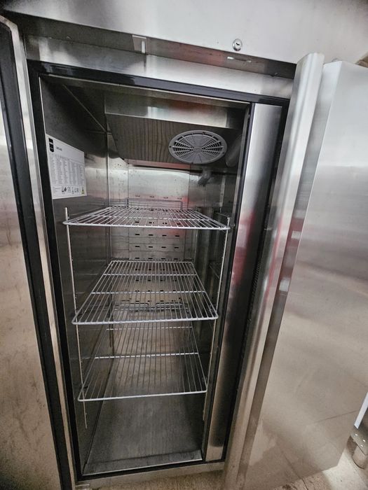 Armário duplo refrigerado