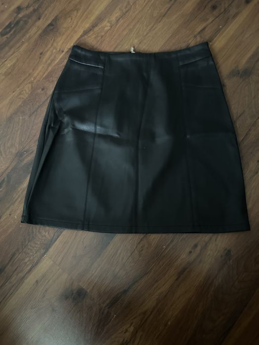Спідниця штучна шкіра S р.