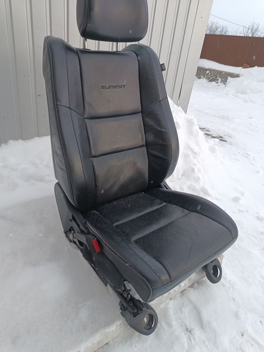 Сидіння Водія з Джип Гранд Чироккі Водітельська  СидухаБус