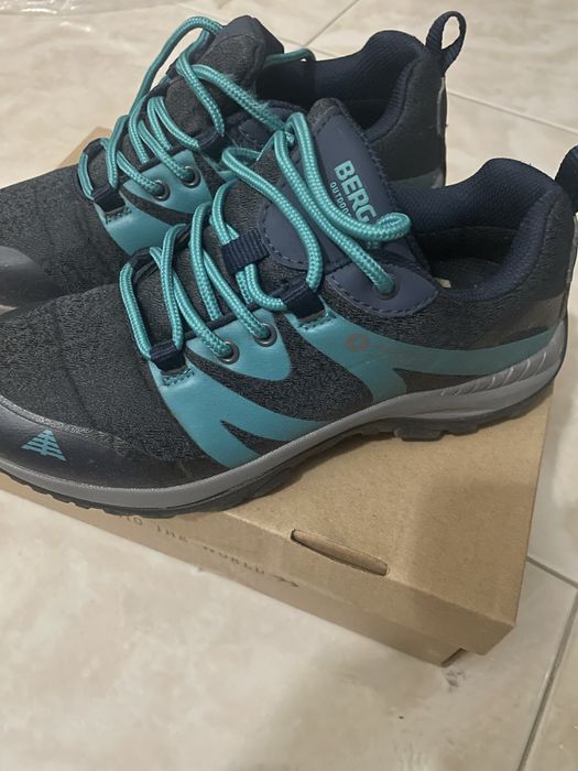 Sapatilhas de montanha de mulher - tam 37