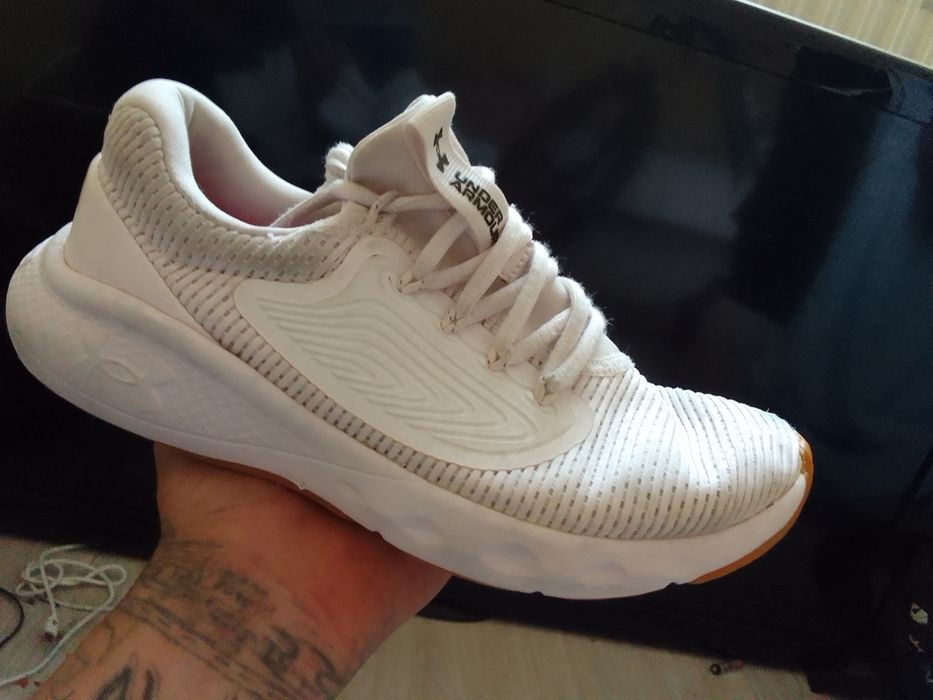 Damskie Buty sportowe Under Armour, białe, rozmiar
