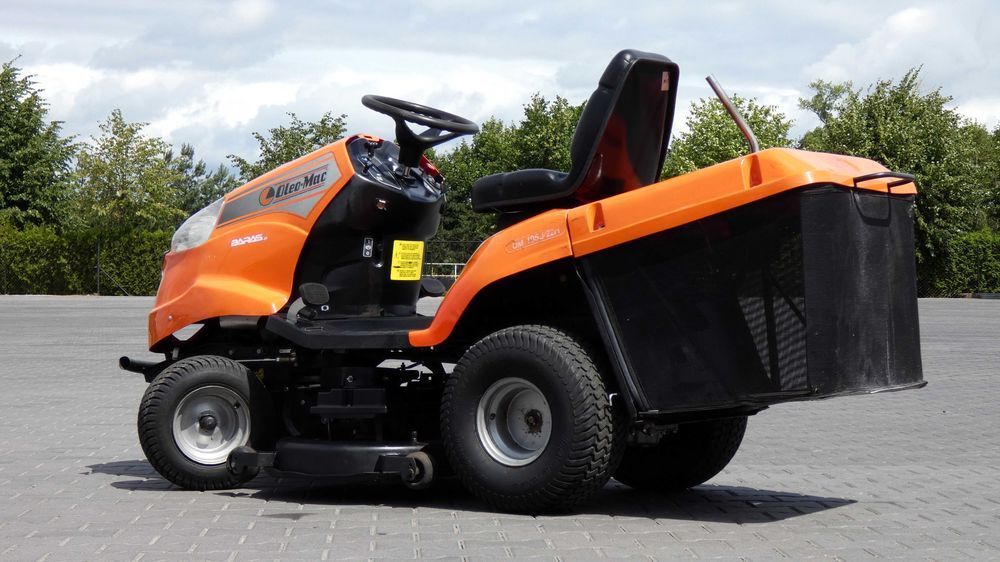 Traktorek kosiarka Oleo-Mac OM105J/22H B&S 2 Cylindry (250701.5) Baras