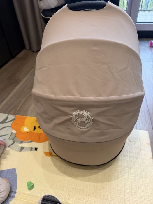 люлюка бежева mios не була на вулиці cybex mios , Після  хімчистки, додається дощивик!