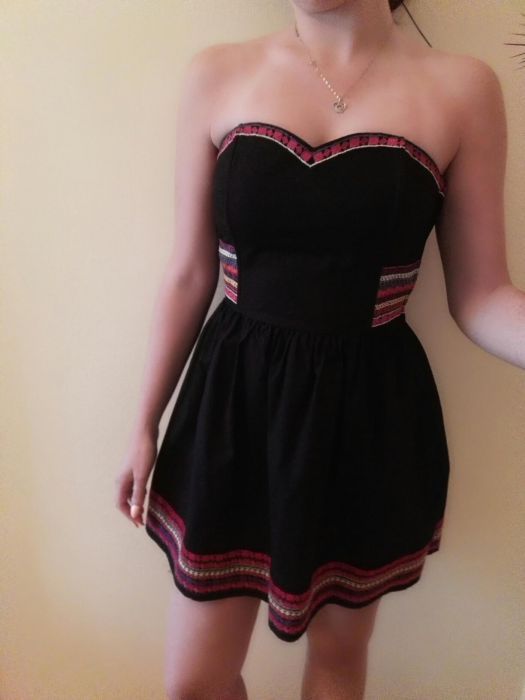 Czarna gorsetowa hafty h&m 36