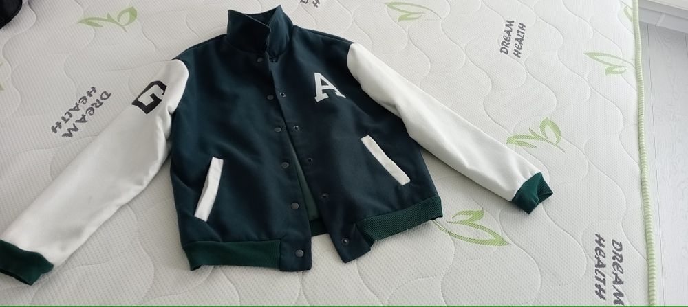 Продам курточку для дівчинки