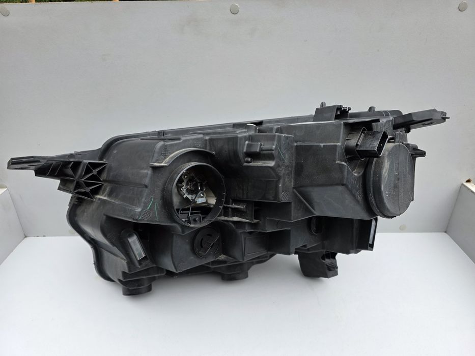 TOYOTA PROACE CITY lampa prawa przednia EU 18-23
