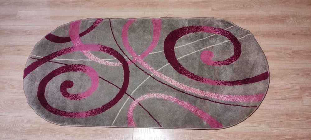 Ковер в очень хорошем состоянии 2метра на 1м