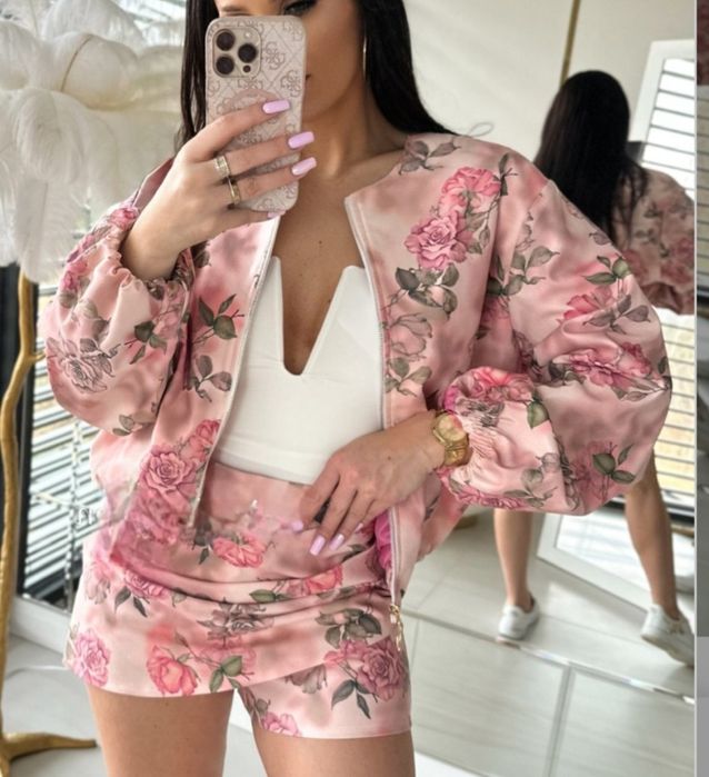 Kurtka bomberka róże damska