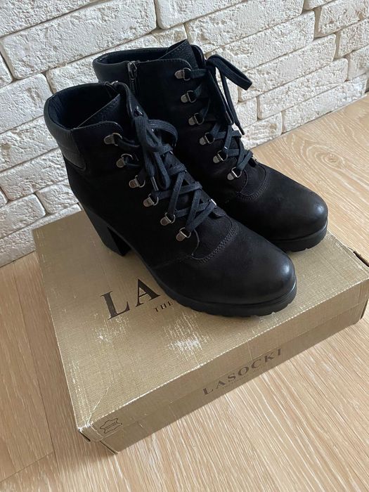 Lasocki шкіряні ботинки 41 розмір
