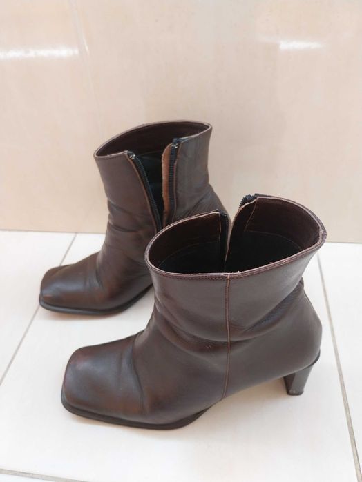 Botins castanhos escuros, 36, de salto alto, outono inverno