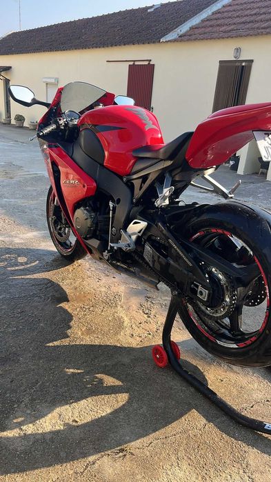 Honda CBR 1000.