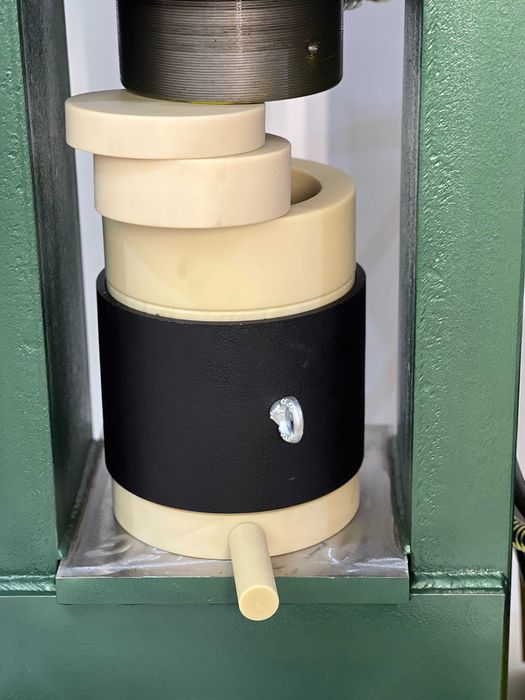 Маслопрес 100 тонн Найпотужніший маслопрес