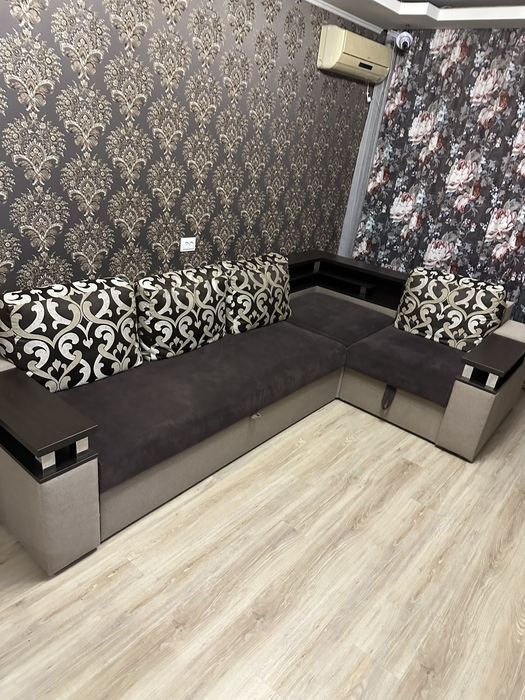 Диван угловой в хорошем состоянии