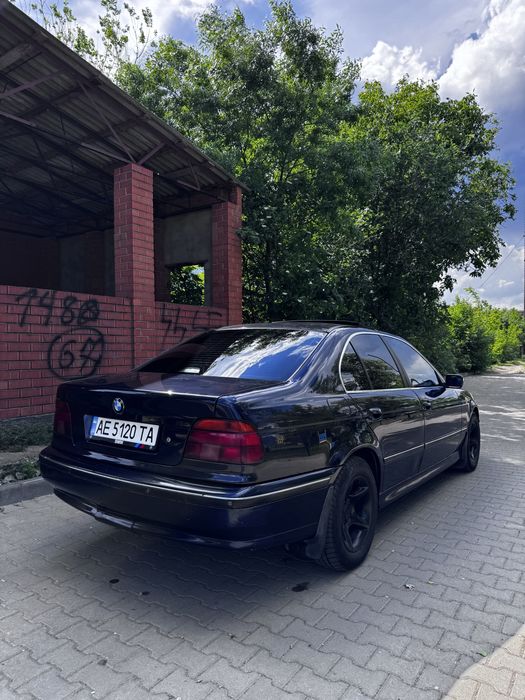 BMW E39 чудовий стан