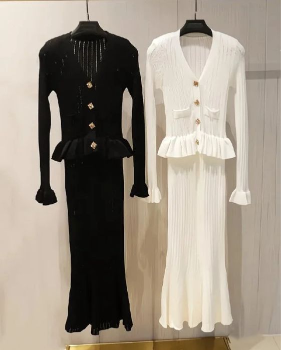 Жіноча біла сукня