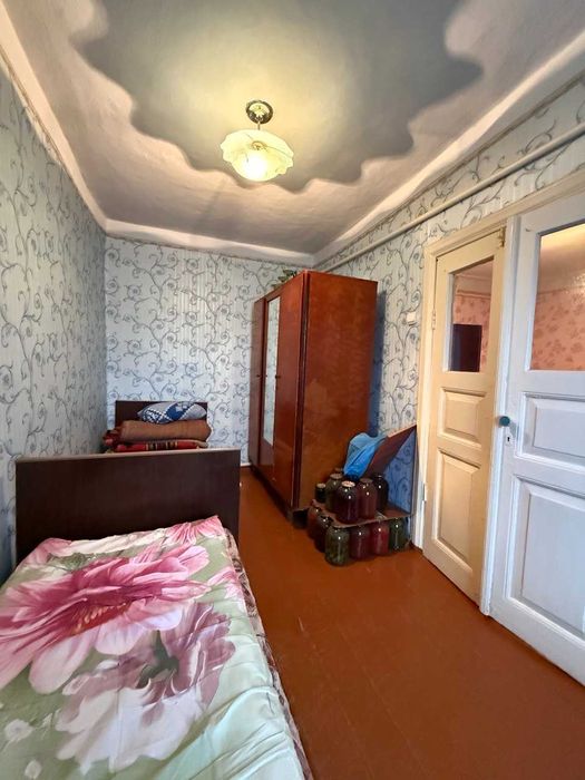 Продаж частини будинку з власним двориком — ПТЗ (вул. Космонавтів)