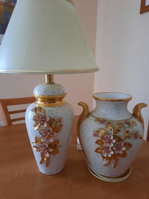 Candeeiro e Pote em loiça