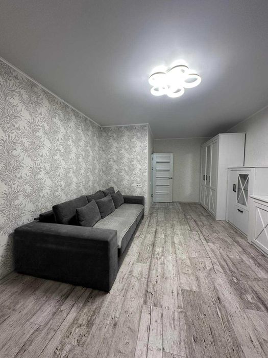 Здається 1 кімнатна квартира біля 5 школи