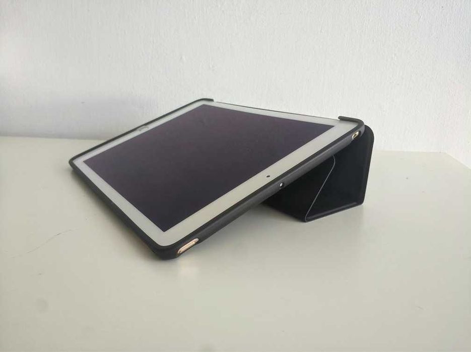 iPad Air 2 Tablet Wi-Fi Cellular LTE SIM 32 GB + etui