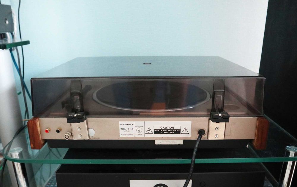 Тангенциальный проигрыватель пластинок Marantz TT 475 редкий