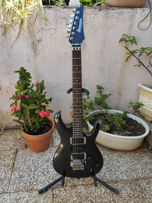 IBANEZ Ergodyne Electric Guitar / Guitarra
