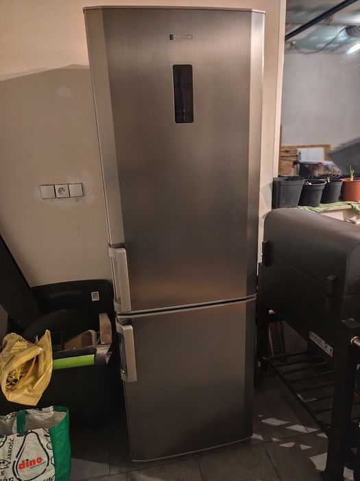 Lodówka Beko Uszkodzona!