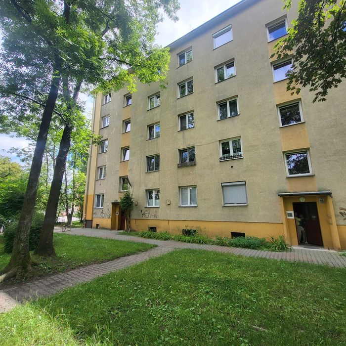 Sprzedam Mieszkanie dwustronne 2-pokojowe bez pośredników Grabiszyńska Kolejowa 63m po remoncie