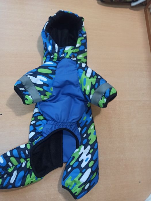 До розпродаж одяг для собак, нове, комбінезони, жилетки, тощо...