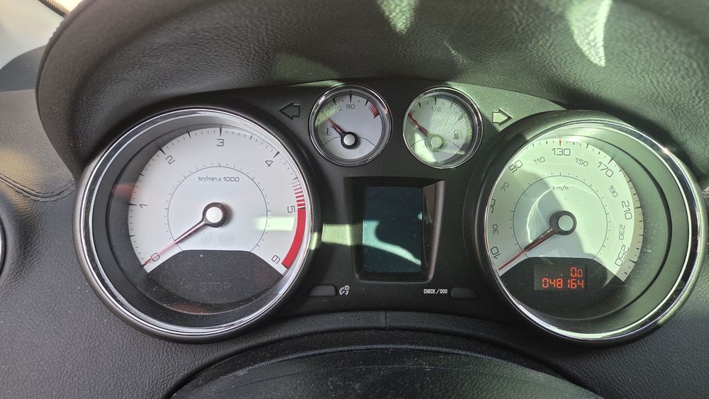 Pegeout 308 CC em ótimo estado de conservação com apenas 48.000 km de único dono.
