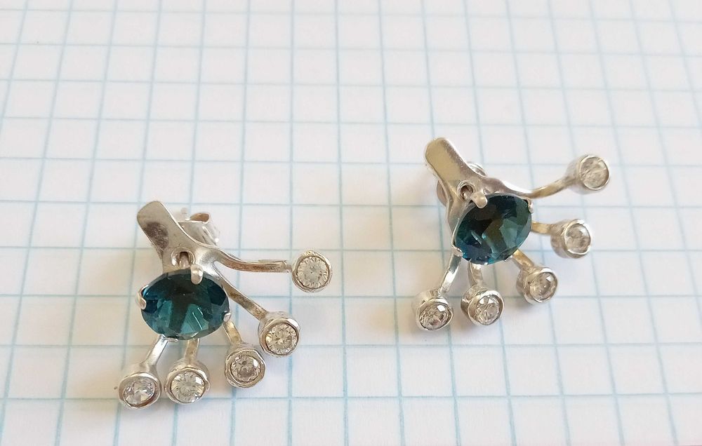 Сережки серьги гвоздики з синіми каменями, срібло 925 проба, вага 4,25