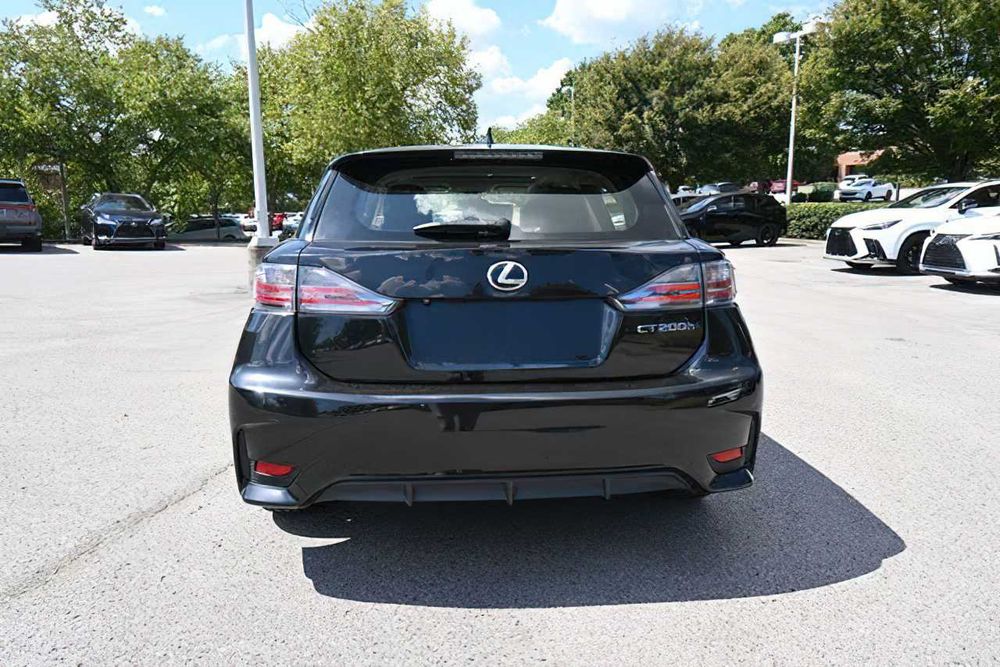 Lexus CT 200h      2017