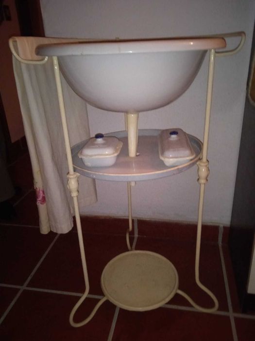 Lavatório Antigo restairado