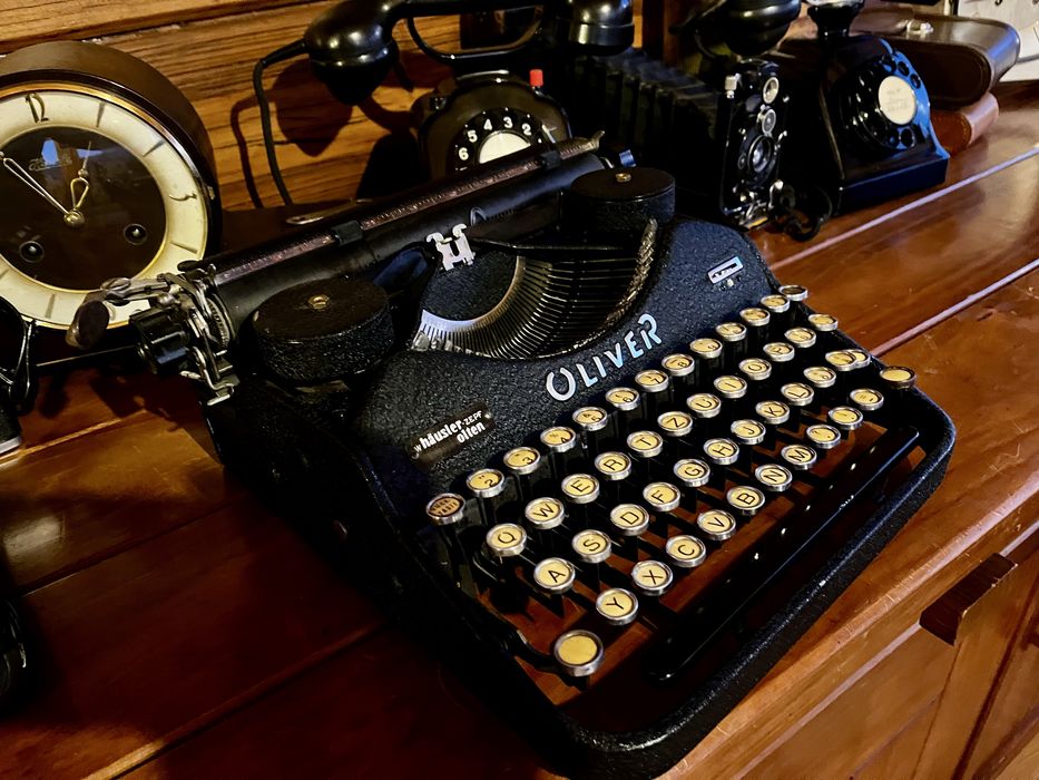 Antiga maquina de escrever Oliver