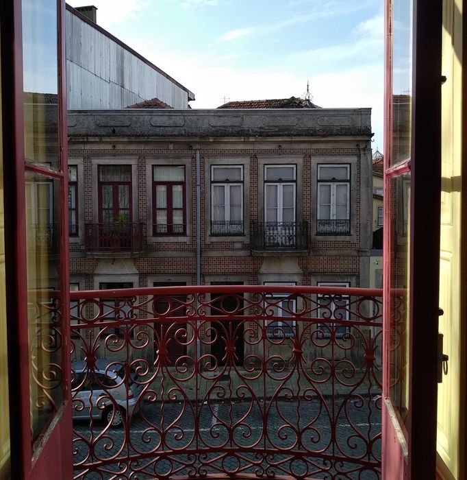 Quarto no Bonfim, Porto – Junto ao Campo 24 de Agosto