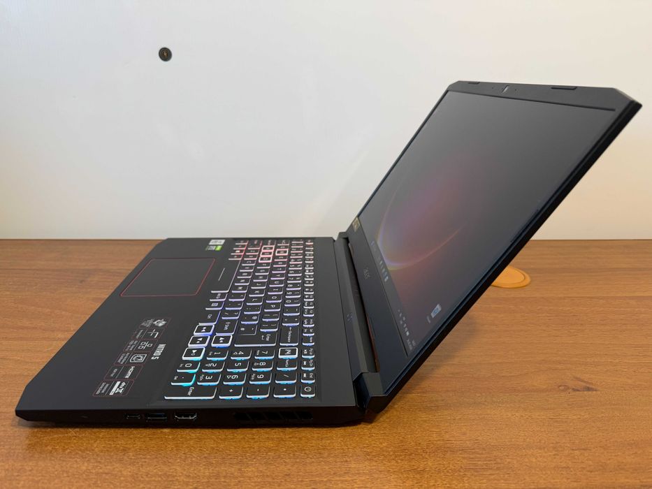 Acer Nitro AN515-55. Intel Core i7-10750H, GeForce RTX 2060, Ram 16GB, SSD 512Gb