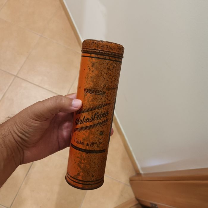 5 latas antigas diversas ver fotos