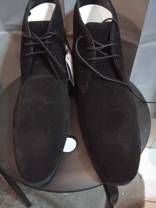 Botas homem 43/44 novas