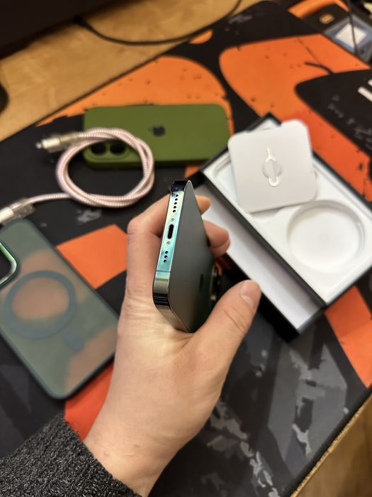 Apple iPhone 13 Pro  Alpine Green