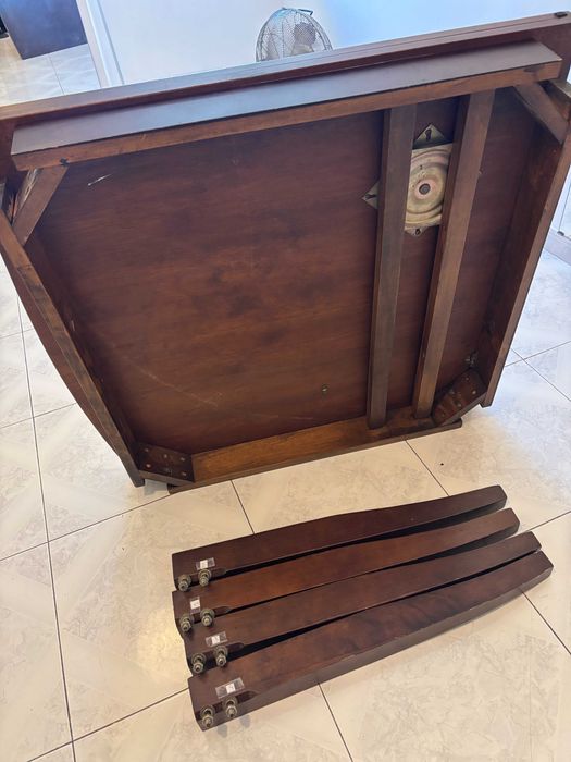 Mesa de Jantar extensível em madeira maciça (1,80x0,90) até 8 pessoas