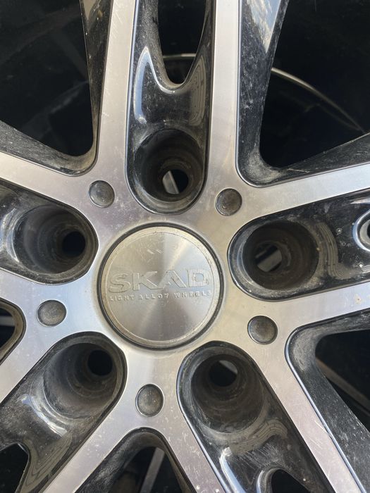Продам диски Сакд Эссен R 17 5/112 3 шт