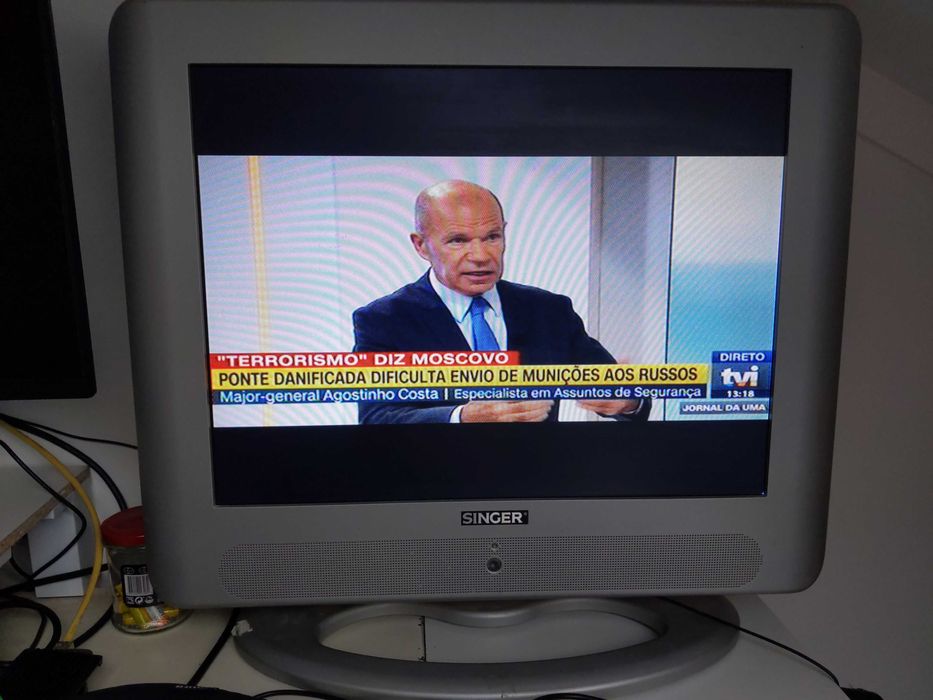 Tv usado a funcionar bem64309611012355120