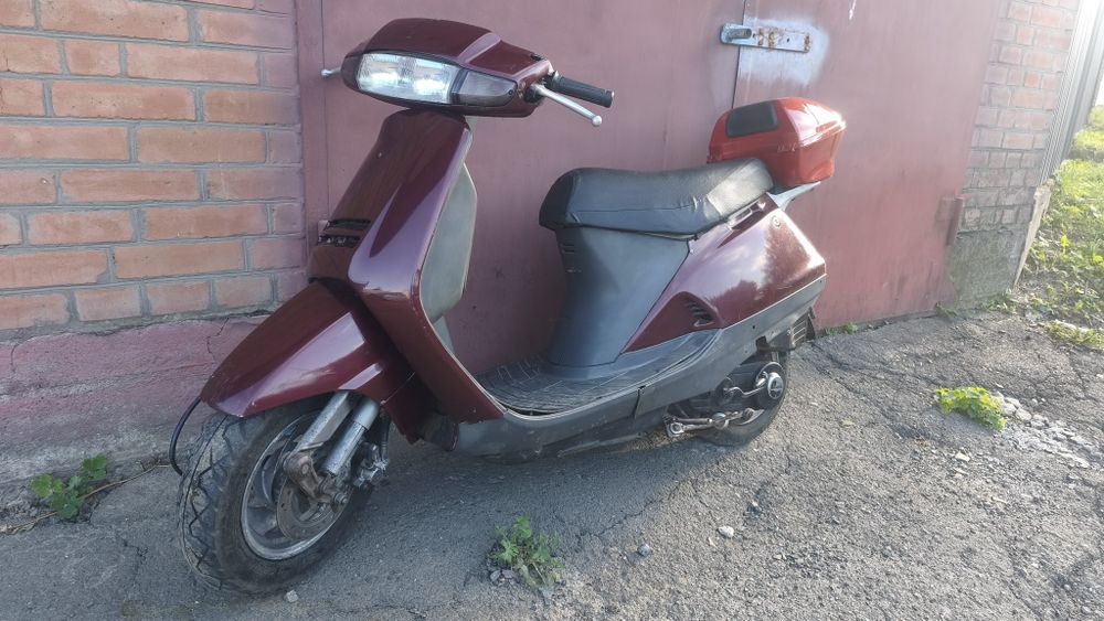Honda Lead ,,1988,,(90куб.) возможна доставка (на документах)
