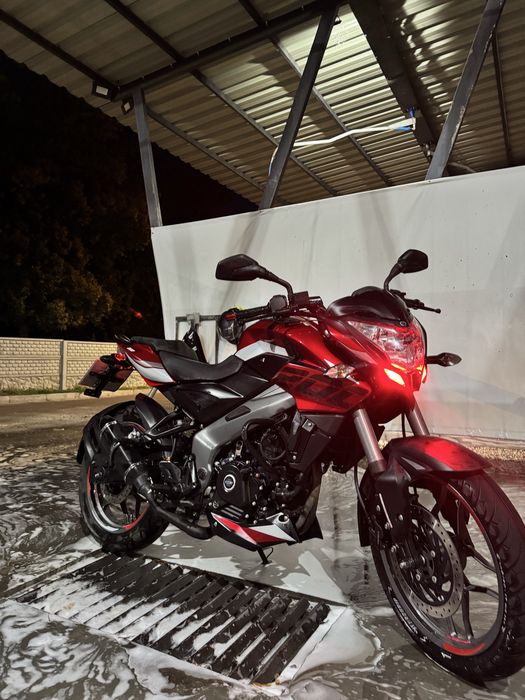 bajaj pulsar ns200 2024