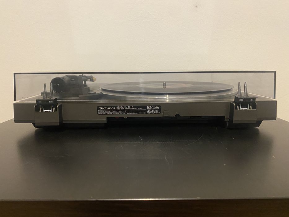 Вініловий програвач вініл Technics SL-D 310