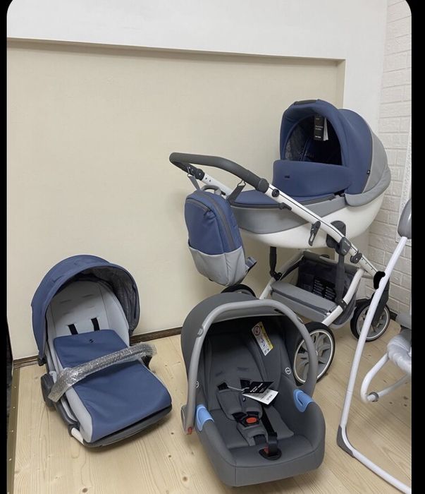 Продам коляску Anex m\tape